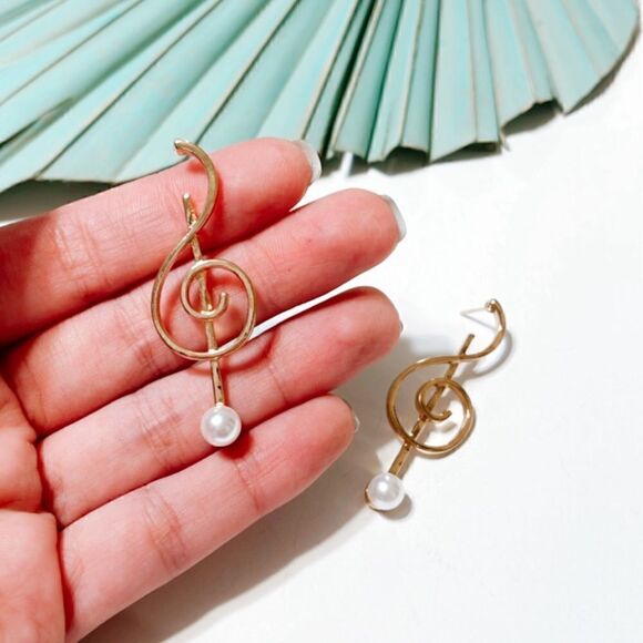 Pearl drop earrings #677 - Picture 2 of 3